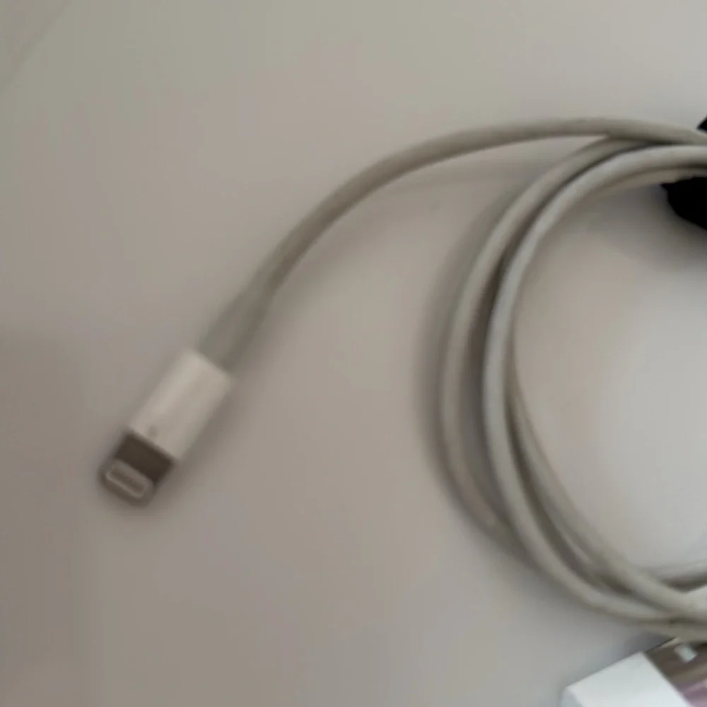 Apple USB 1m Charging Cable Bundle (4)